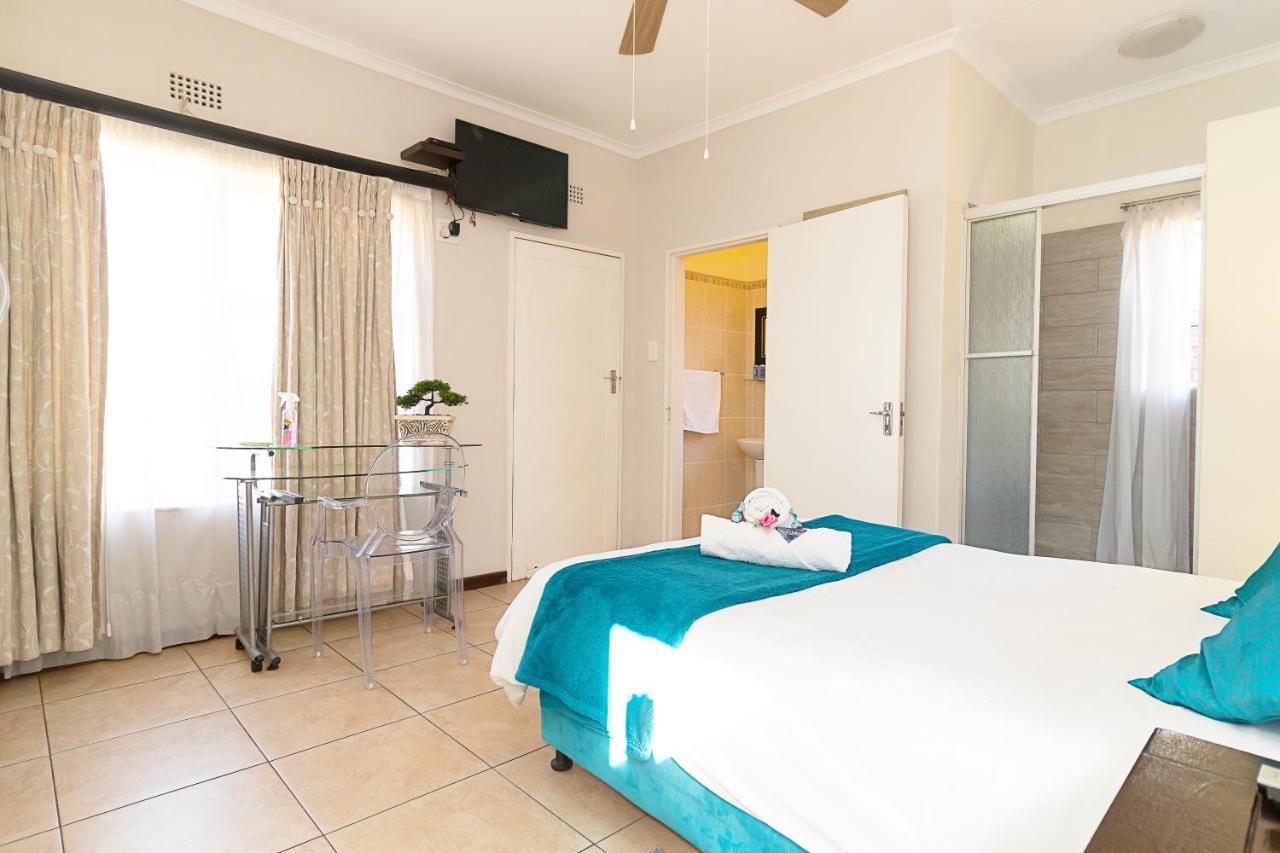 The Lakehouse Guest House Brakpan Экстерьер фото