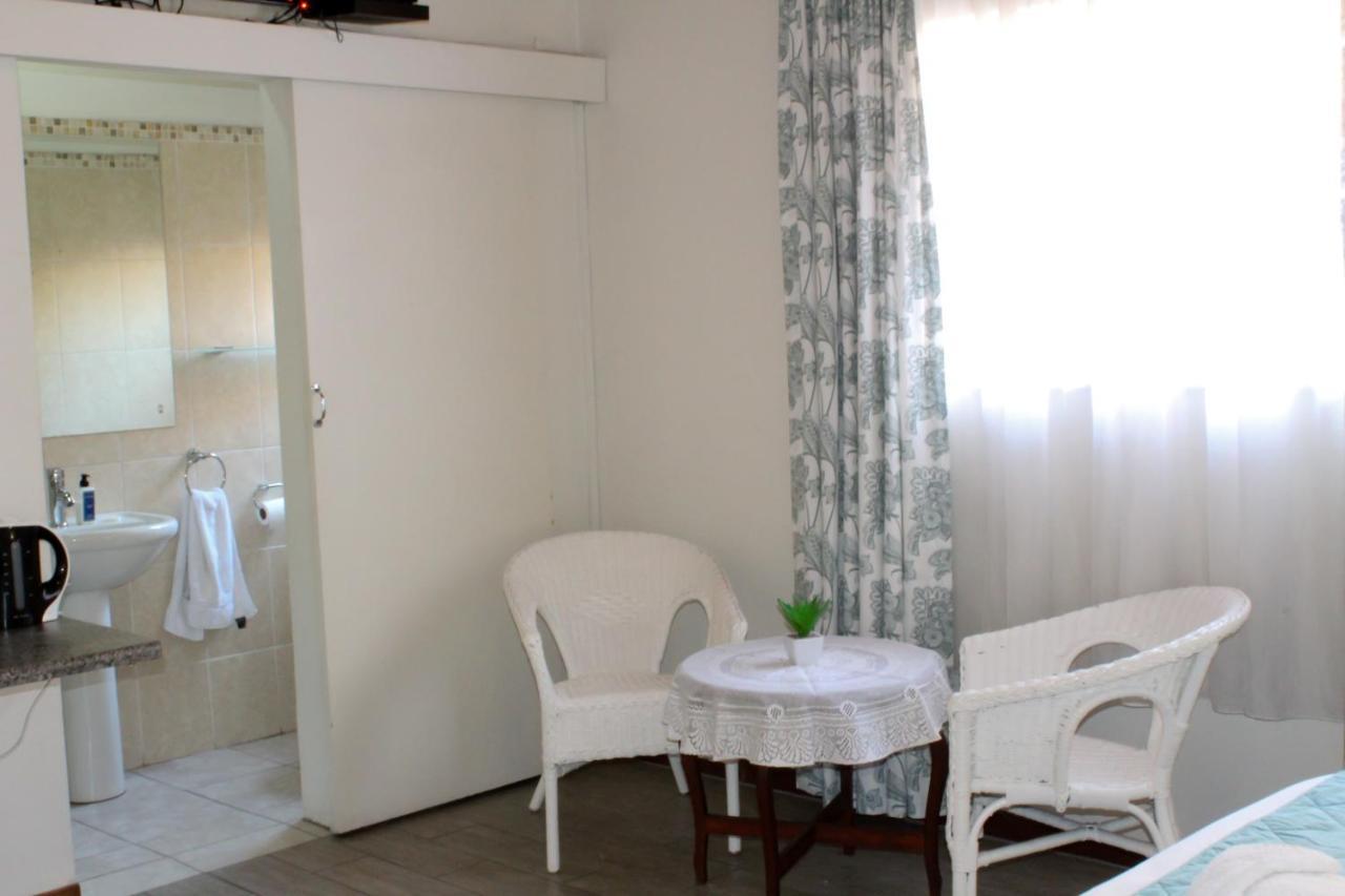 The Lakehouse Guest House Brakpan Экстерьер фото