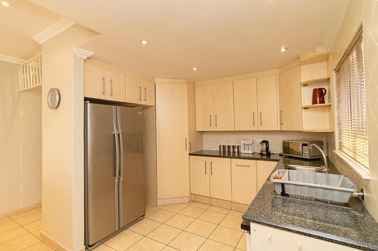 The Lakehouse Guest House Brakpan Экстерьер фото